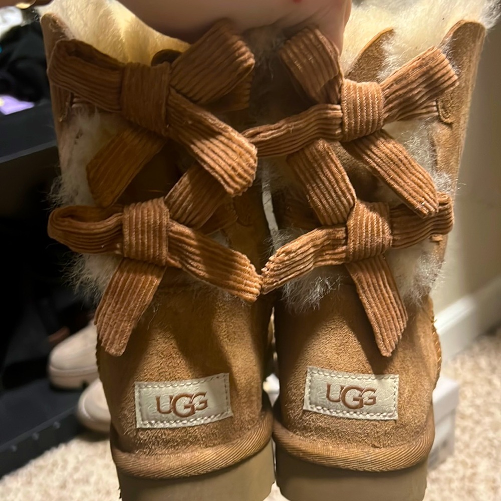 UGG